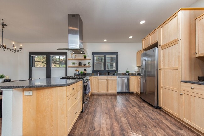 Photo - 2340 NW Bens Ct