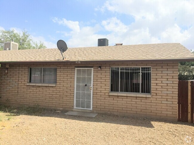 Building Photo - Charming 2-Bedroom Home in Prime Tucson Lo...
