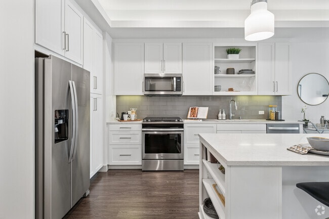 A1 1BR, 1BA - 690SF - Kitchen