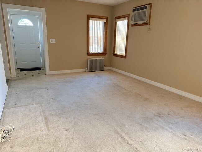 Photo - 142 Kamda Blvd