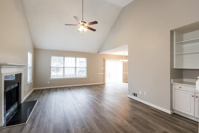 Photo - 2060 Stoneoak Dr