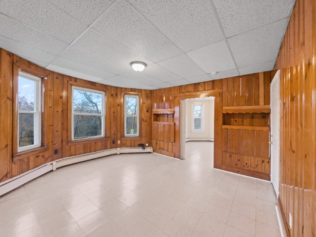 Photo - 286 Farnham St Unit 2