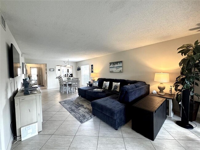 Photo - 4377 Longmeadow Unit 7