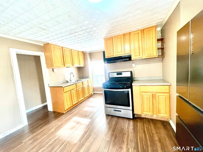 Photo - 128 Franklin St