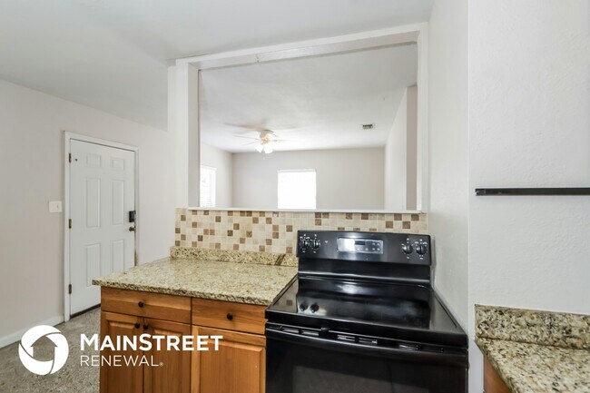Photo - 7013 Yule Ln