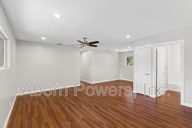 Photo - 2760 Coloma St