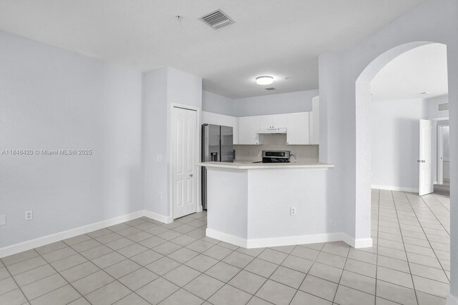 Building Photo - 1013 Shoma Dr Unit 1013 Rental