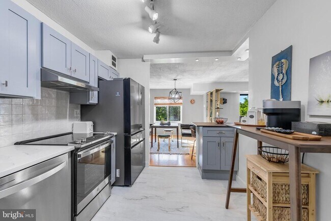 Photo - 8340 Greensboro Dr Unit 409