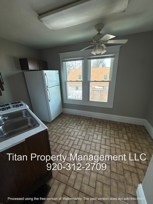 Photo - 19 E Murdock Ave