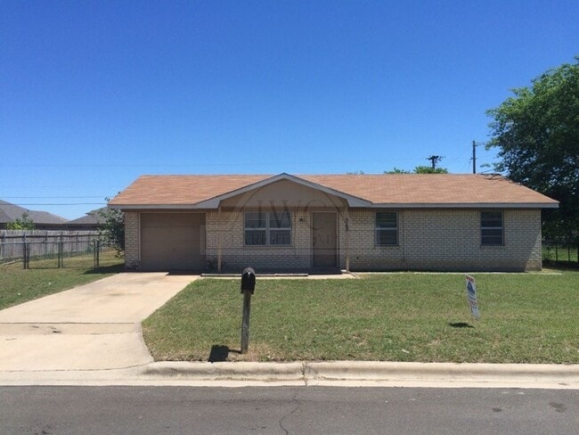 Building Photo - 6702 Wagon Wheel Dr Rental