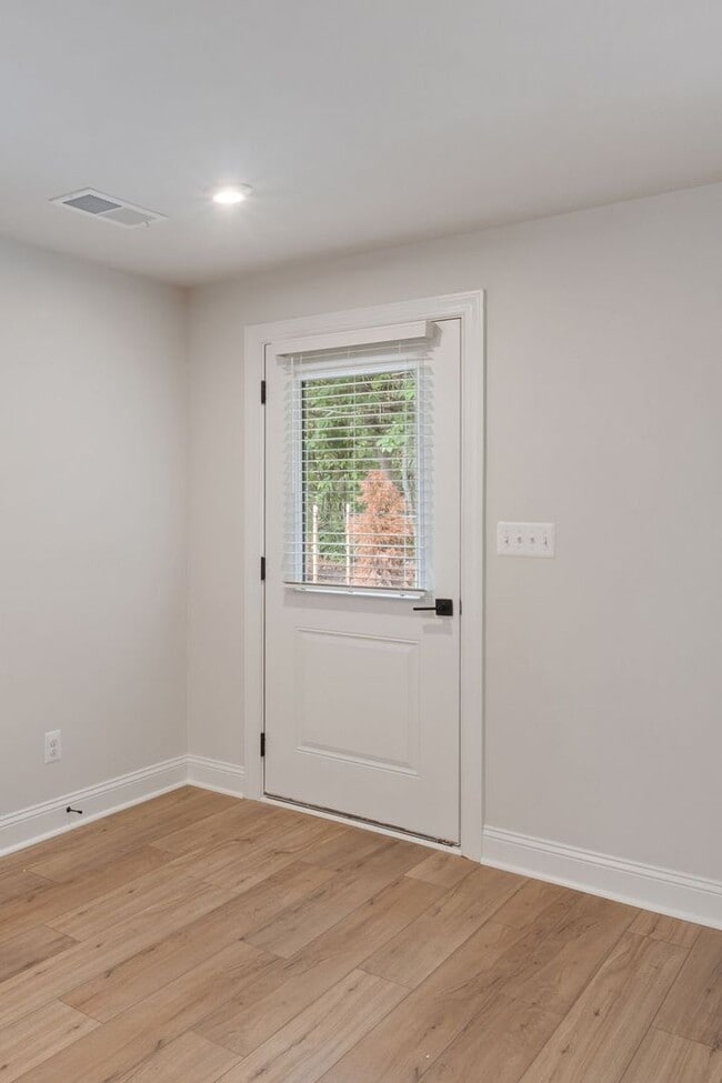 Photo - 2232 Leeham St Unit B