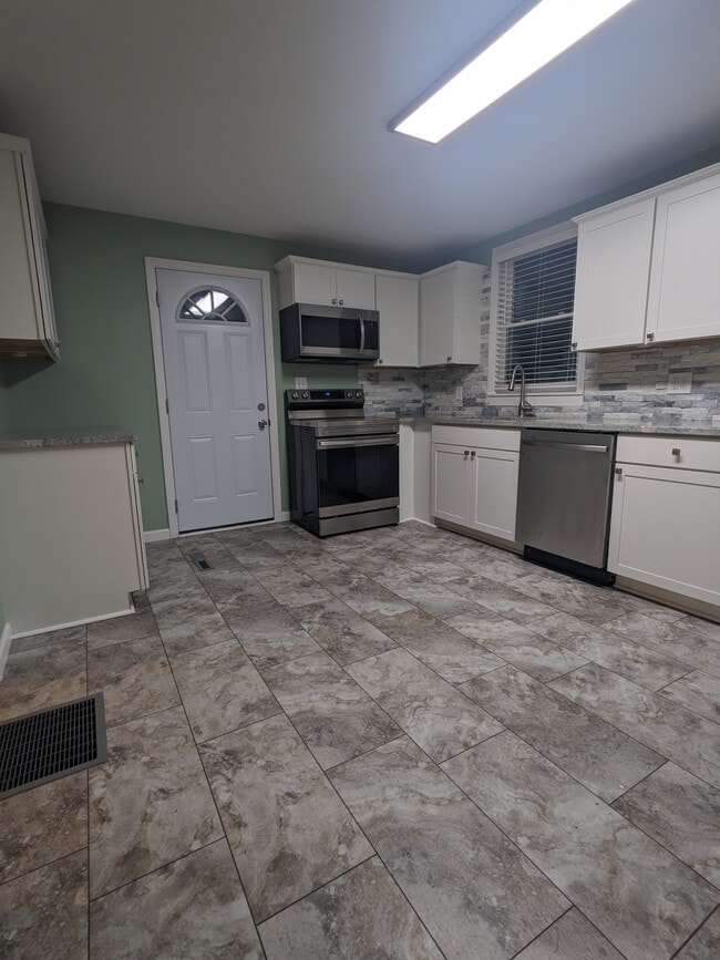 Photo - 43 Maplewood Knoll Dr