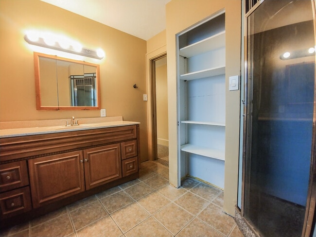 Photo - 2529 Reed St Unit 2529