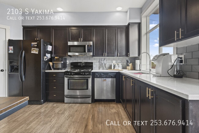 Photo - 2103 S Yakima Ave