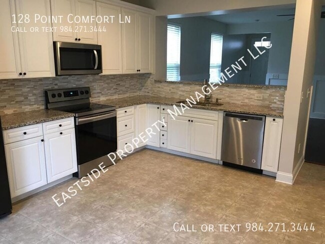 Photo - 128 Point Comfort Ln