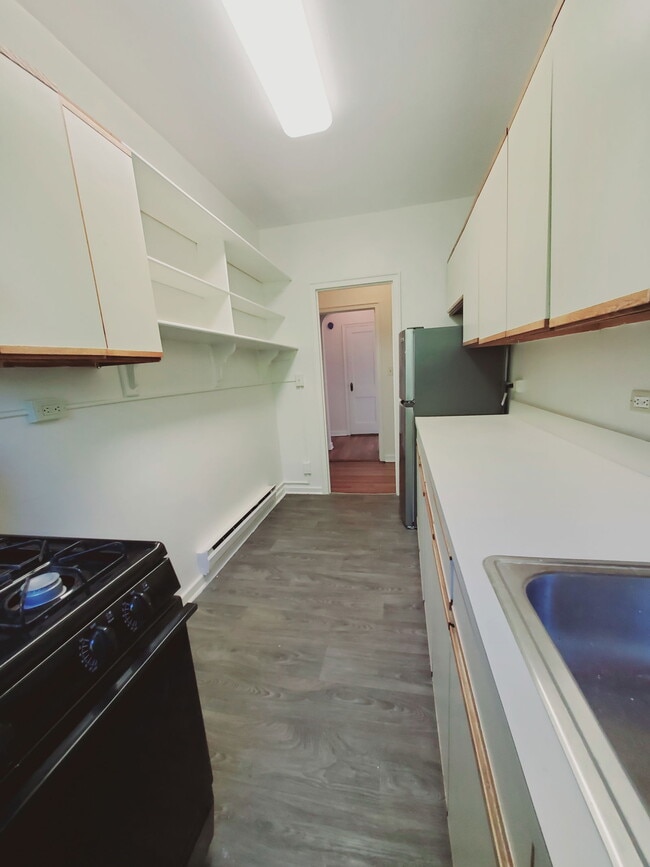 Photo - 104 Woodside Green Unit C