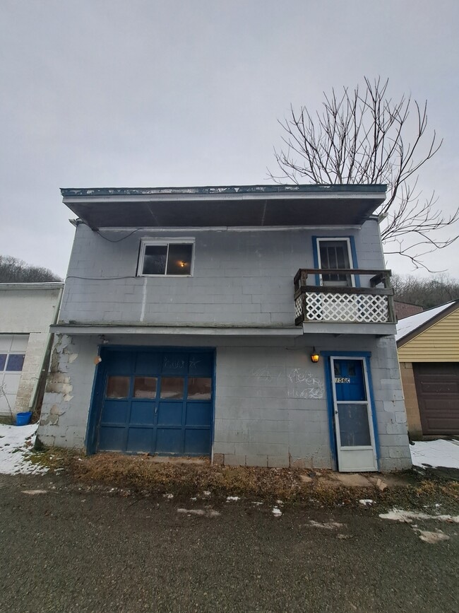 Building Photo - 1156 North Ave Unit A Rental