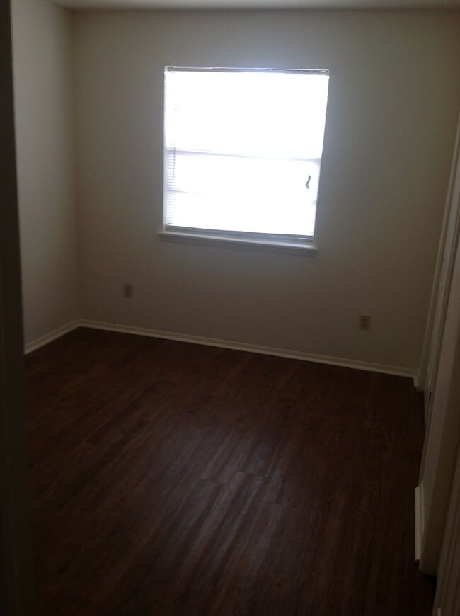 Photo - 1517 Cameo St