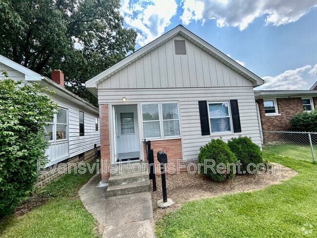 Building Photo - 1615 E Indiana St Rental