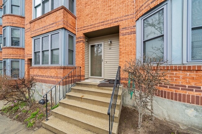 Building Photo - 89 Lawn St