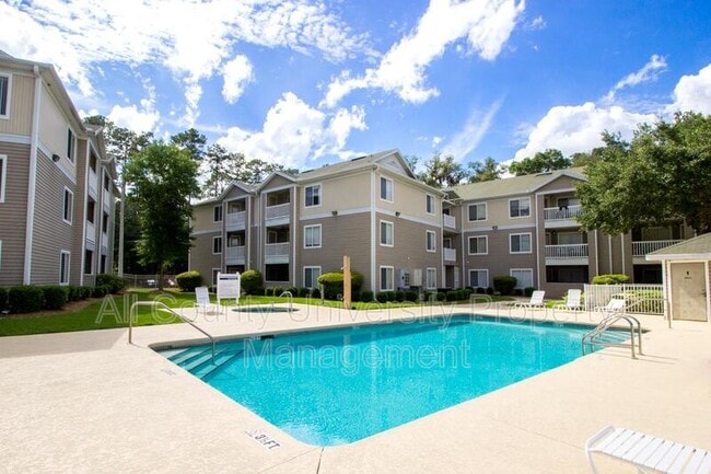 Building Photo - 4000 SW 23rd St Unit 2303