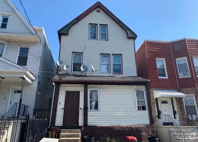 Building Photo - 222 Wilkinson Ave Unit 2 Rental