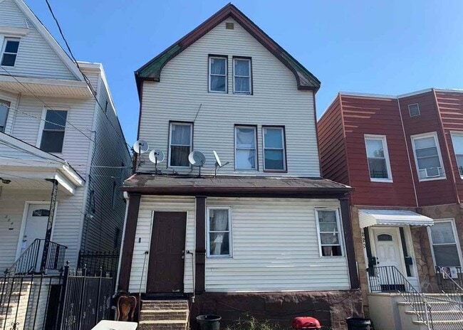 Building Photo - 222 Wilkinson Ave Unit 2 Rental