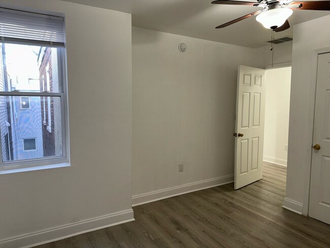 Photo - 339 Bainbridge St