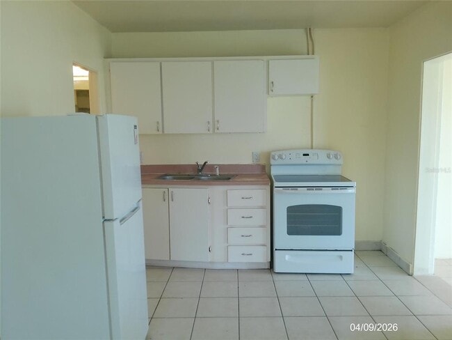 Photo - 1111 Cypress Gardens Blvd Unidad 12