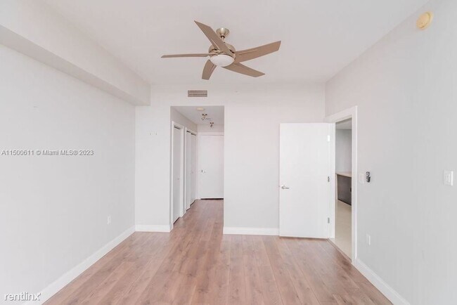 Photo - 1 br, 2 bath Condo - 900 Biscayne Blvd Apt... Unit Apt 2705