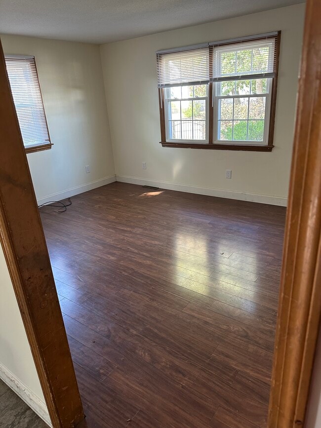 15 Davenport St Unit Duplex