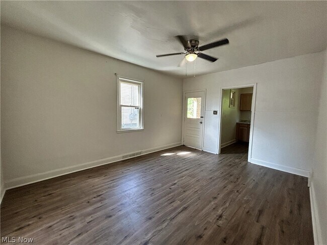3113 Elm St