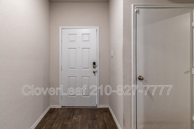 Photo - 825 Gerardia Ct
