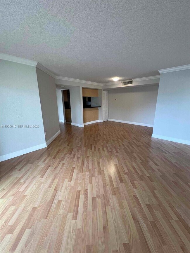 Photo - 10785 SW 108th Ave Unit 308