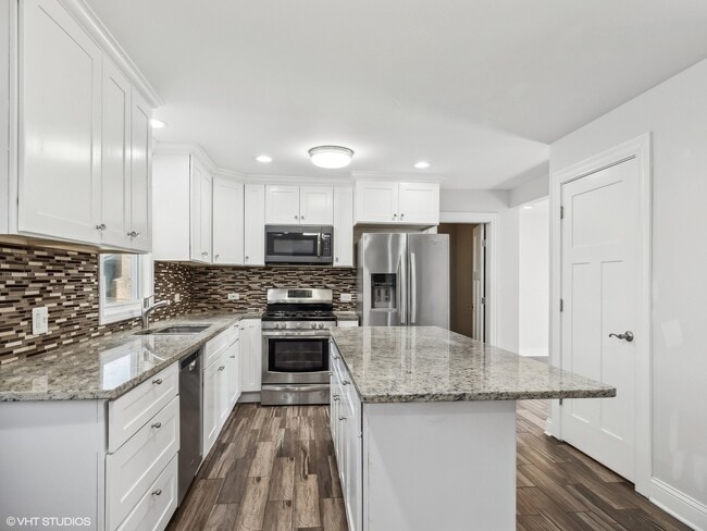 Photo - 407 Langley Ct