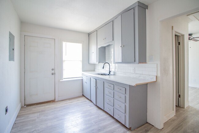 Photo - 302 Avenue U Unit C