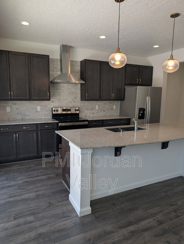 Photo - 2123 Wallflower Dr