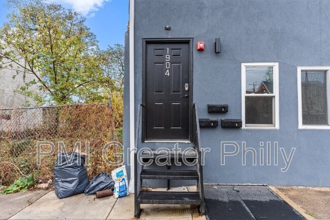 Photo - 1904 Orthodox St Unit 1