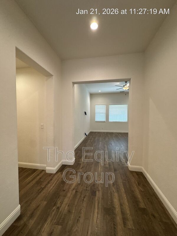 Photo - 1829 W Prescott Ave