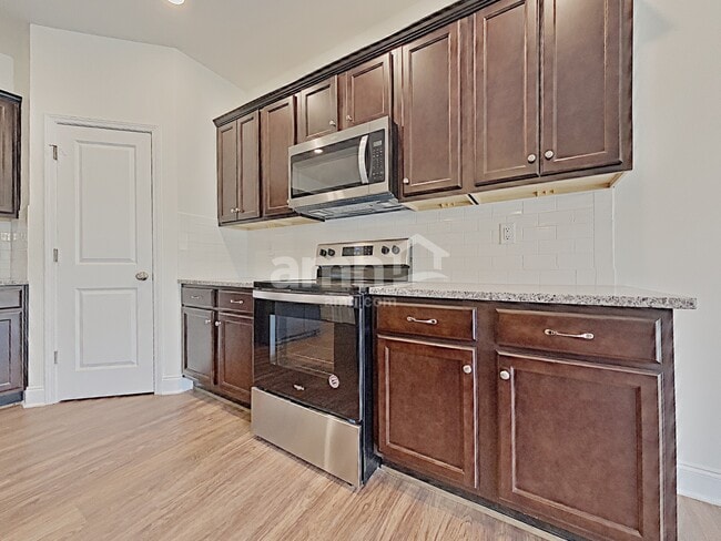 Photo - 5020 Franks Creek Way