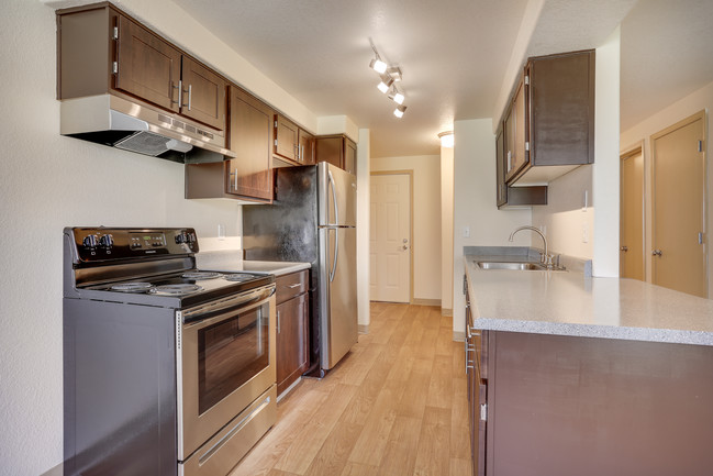Building Photo - Stark Street Crossings Rental