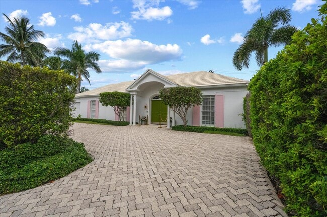 Building Photo - 201 Bahama Ln Rental