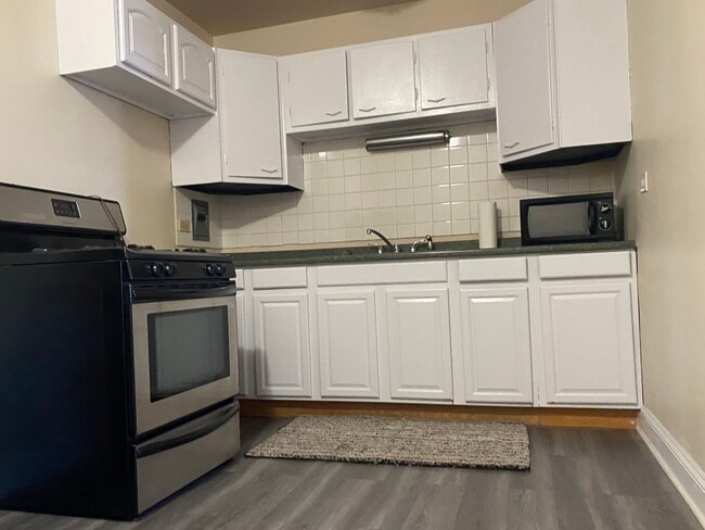 Photo - 2411 W Balmoral Ave Unit 3G