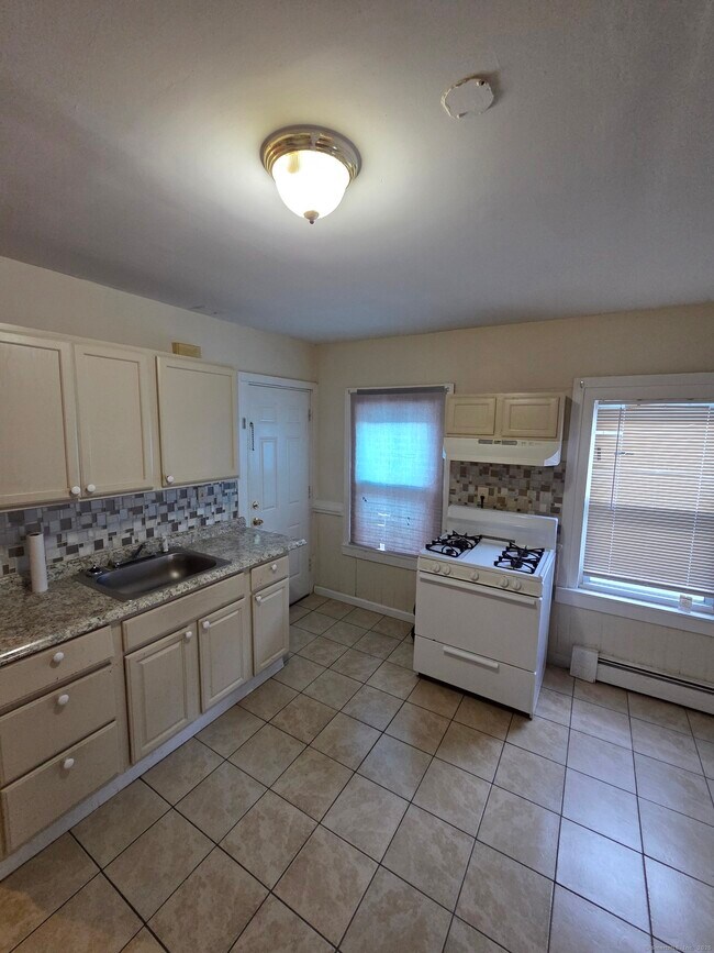 Photo - 38 Walnut St