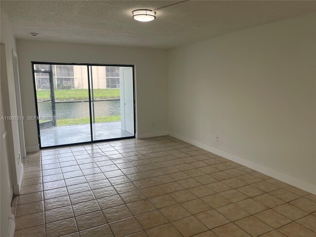 Photo - 3199 Foxcroft Rd Unidad 110