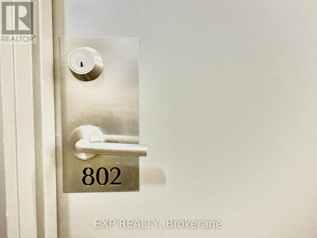 Photo - 330 Burnhamthorpe Rd W Unité 802