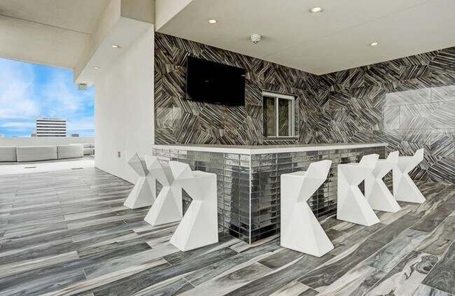 Photo - 4521 San Felipe St Unidad 1903