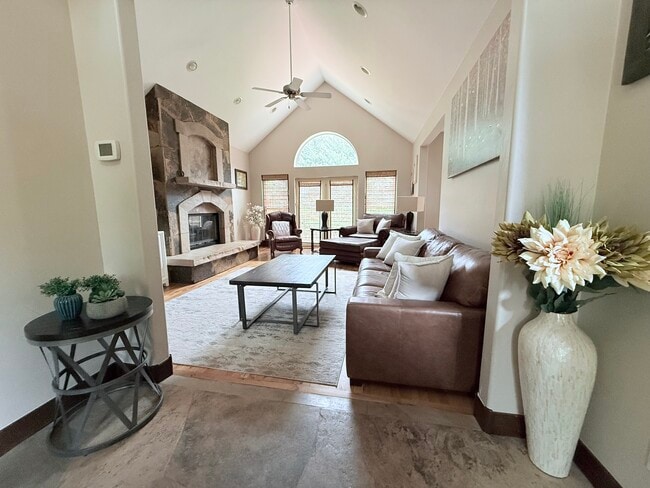 Photo - 271 Black Bear Dr