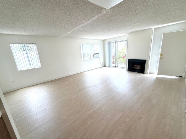Photo - 3432-3434 S Centinela Ave Unit 34 08