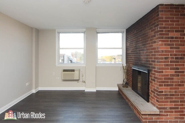 Photo - 2020 N Orleans St Unit M02B